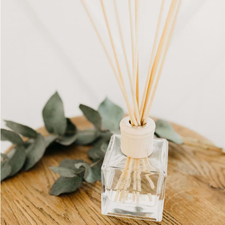 Byron_Bay_Candles_reed_diffuser_square-scaled-1-1.jpg